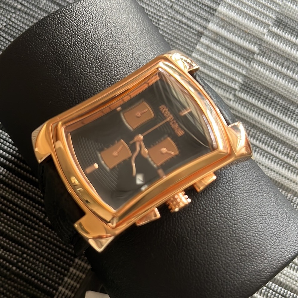 Roberto Cavalli Men's Gold-Tone Black Dial Chronograph Watch - Picture 2 of 7